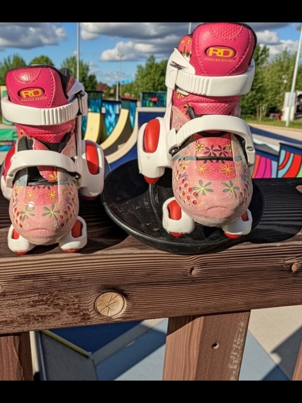 Pink Floral Kids Adjustable Roller Shoes KIDS SIZE 7-11